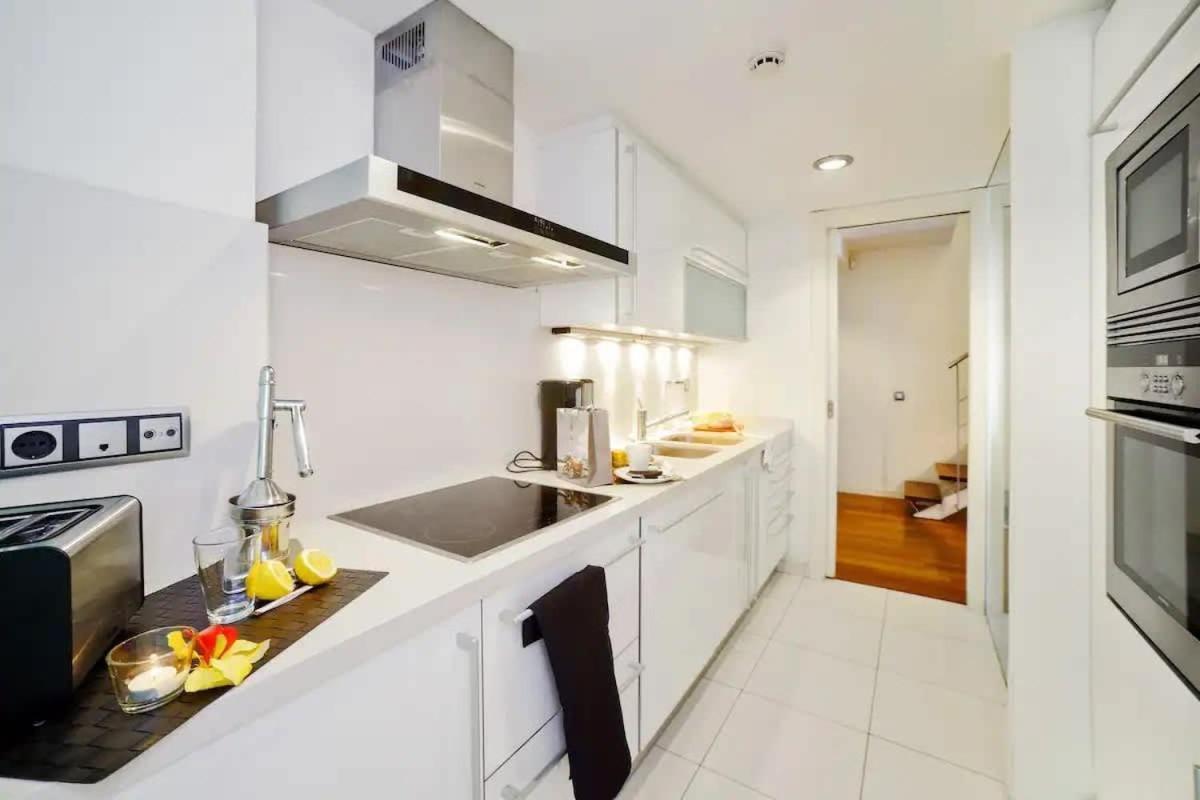 Luxury Duplex Apartment In The Heart Of Barcelona Kültér fotó