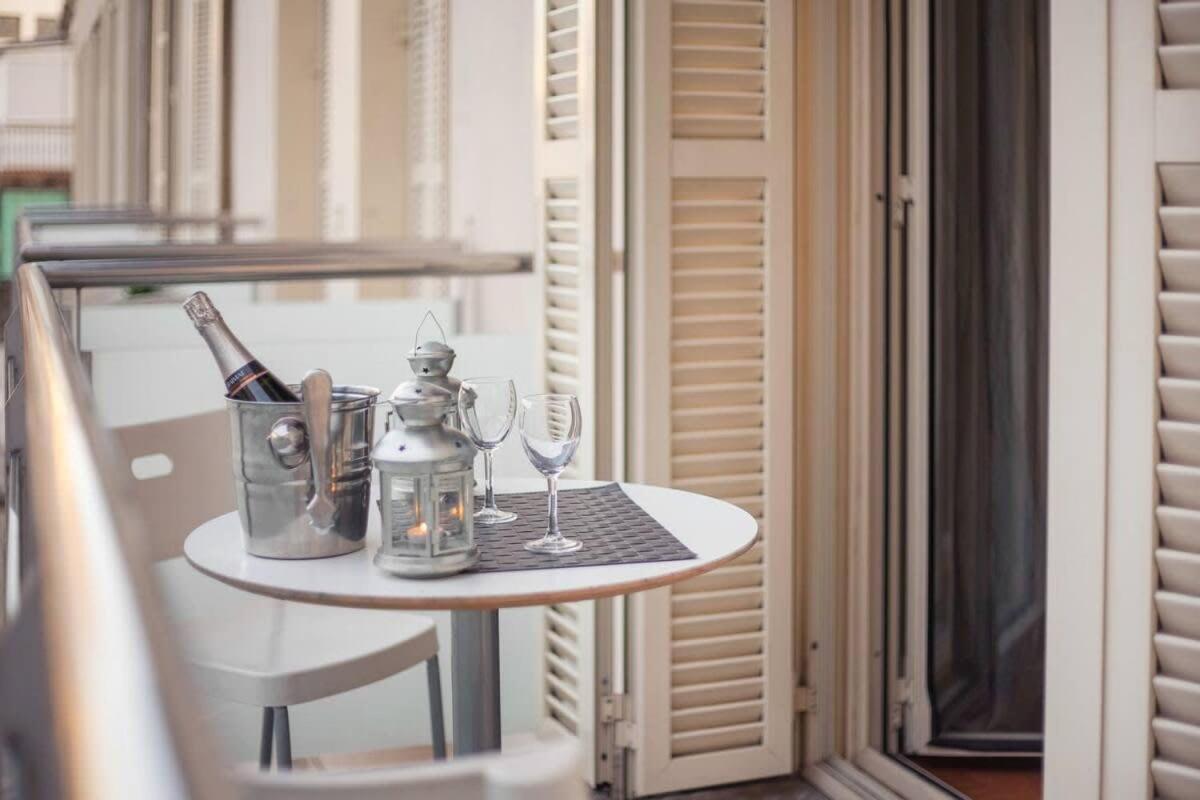 Luxury Duplex Apartment In The Heart Of Barcelona Kültér fotó